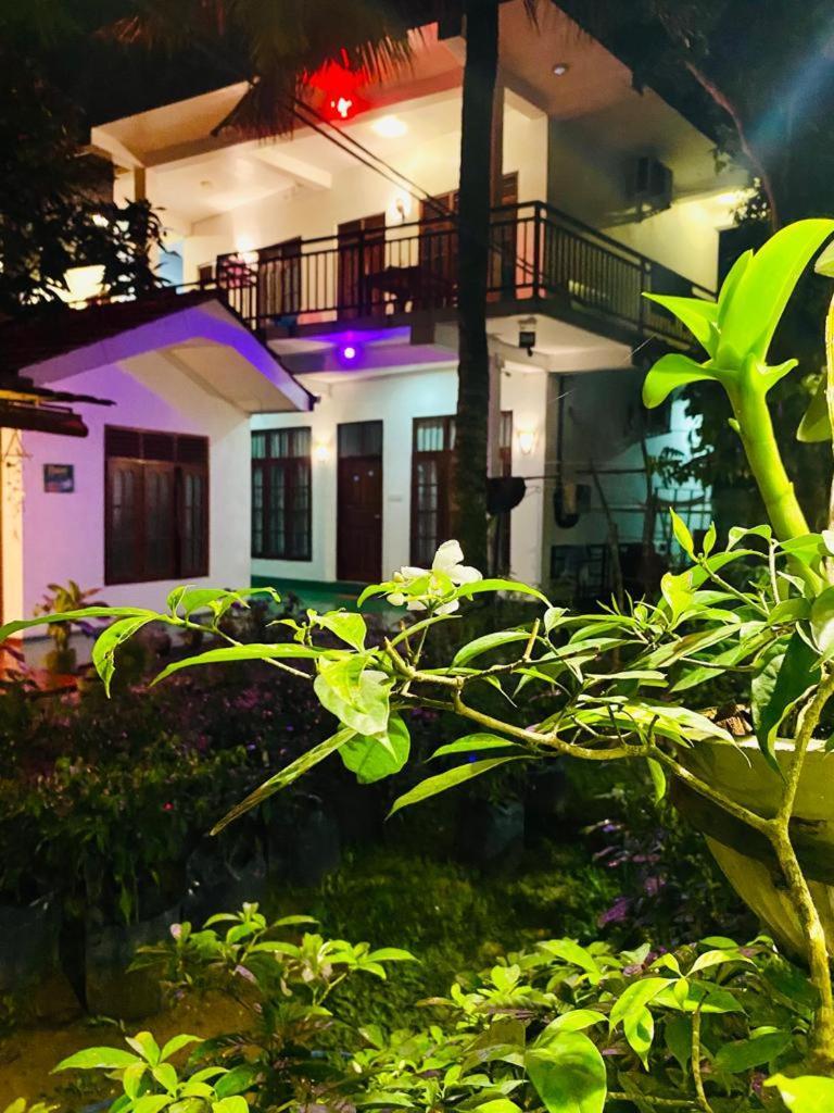 Gihan Guesthouse Mirissa Exterior foto