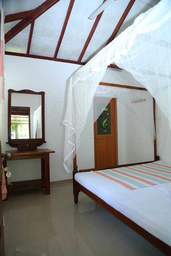 Gihan Guesthouse Mirissa Exterior foto
